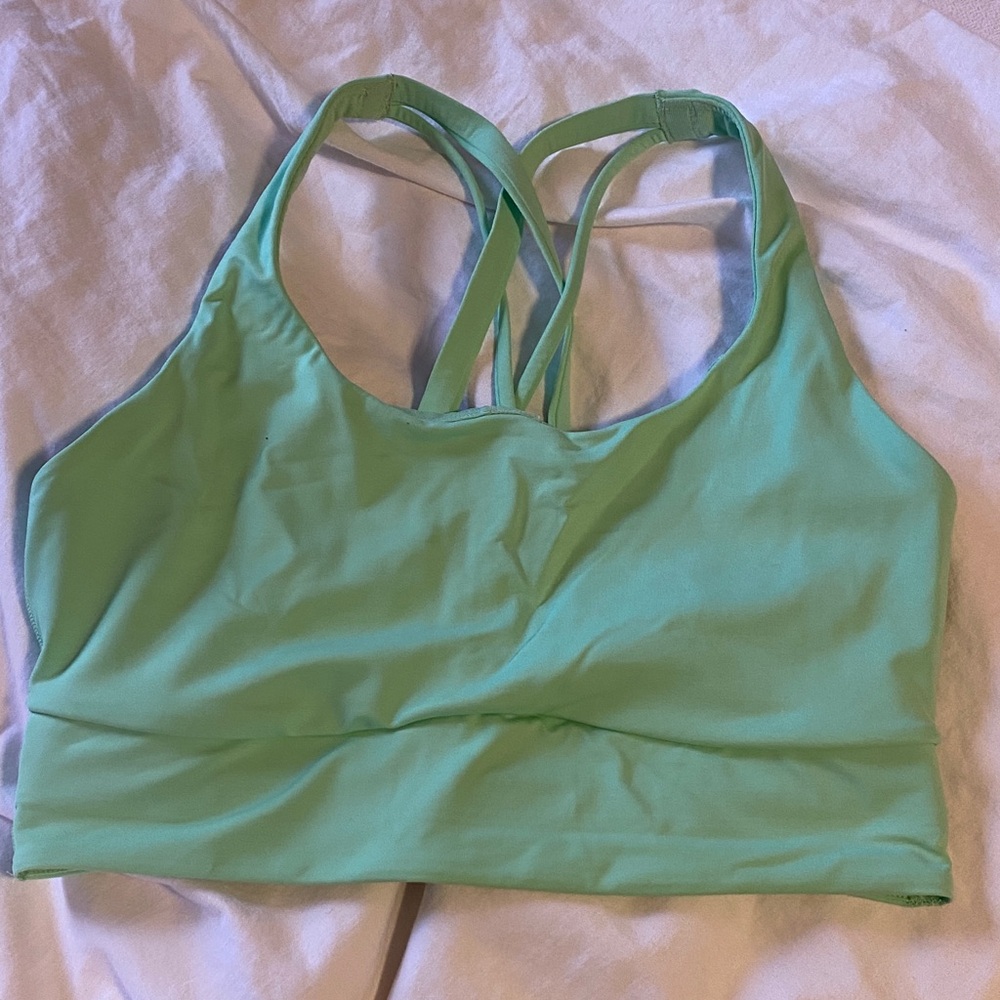 2/15🤪Lululemon worn once Light Green Sports Bra